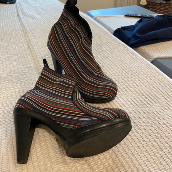 High End Fashion Ankle Boots - Picture 4 of 4